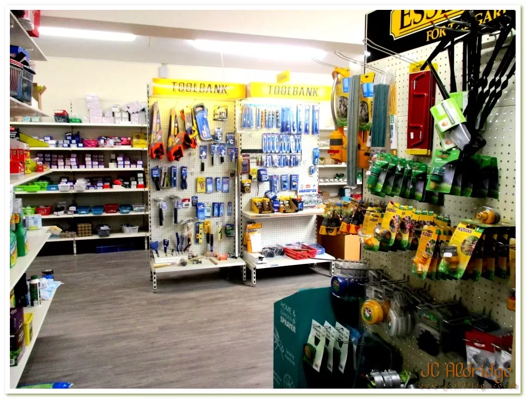 Gloucestershire builders merchants garden and home supplies